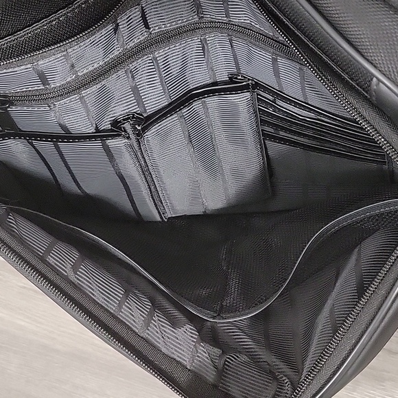 Black Samsonite Men's Bag - Picture 8 of 12